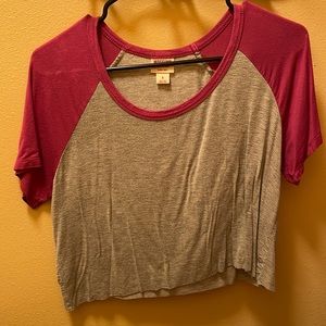 Gray and purple tshirt